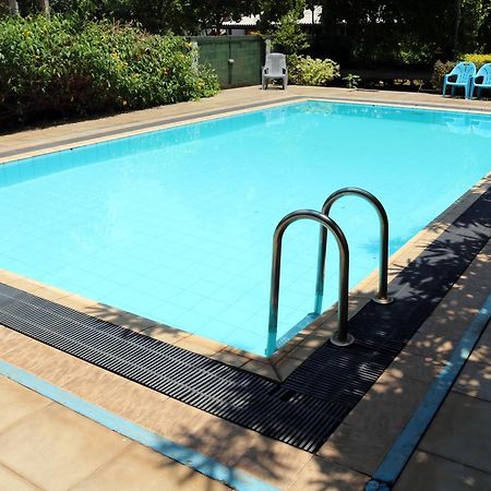 Margosa Lake Resort アヌラーダプラ エクステリア 写真