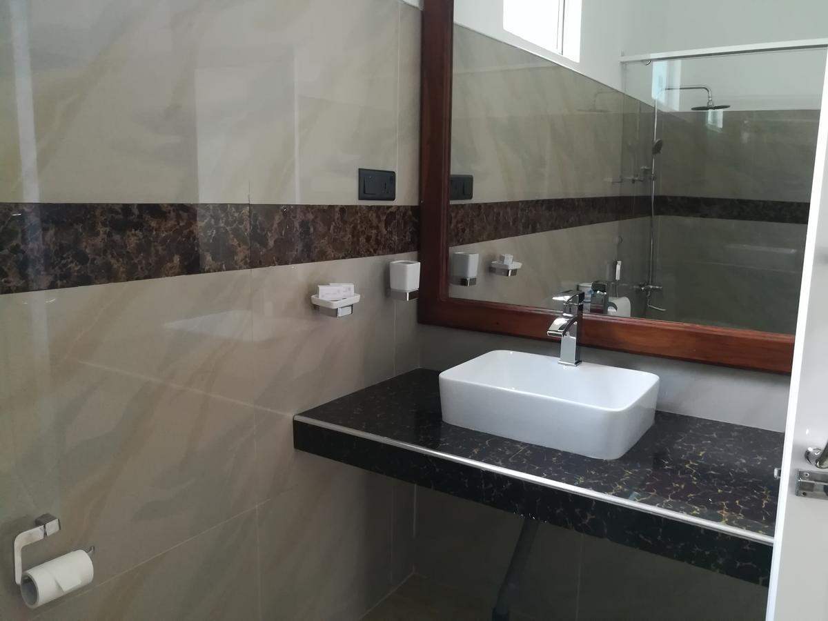 Margosa Lake Resort アヌラーダプラ エクステリア 写真